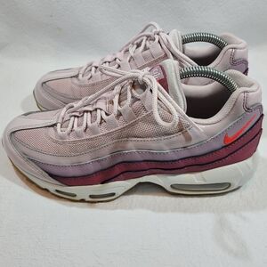 Womens Nike Air Max 95 Athletic Shoes Size: 9 Color: Barely Rose Hot Punch